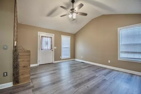 Living - 1149 Oak Grove Rd, Goodspring, TN 38460 photo 1 of 2