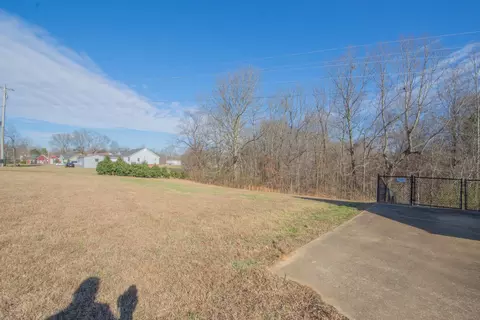 Exterior - 1149 Oak Grove Rd, Goodspring, TN 38460 photo 5 of 8