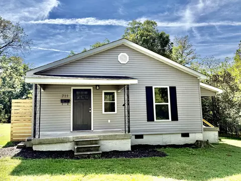 711 Gwen St, Paris, TN 38242