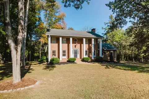 2522 Wiltshire Dr, Murfreesboro, TN 37129