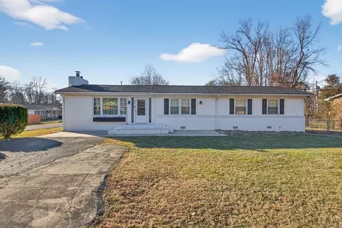 385 Campbell Dr, Cookeville, TN 38501