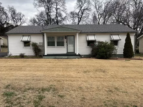 1923 Woodmont Dr, Columbia, TN 38401