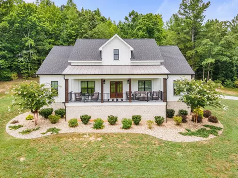 5620 Wright Rd, Birchwood, TN 37308