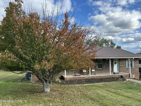 334 E Donaldson Dr, Morristown, TN 37814