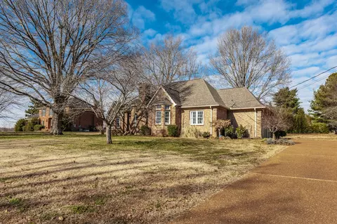 129 Buchanan Cir, Hendersonville, TN 37075