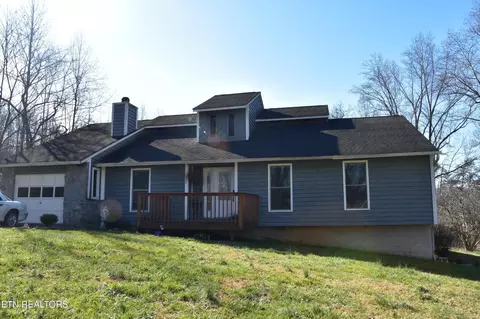 459 Dogwood Ln, Jacksboro, TN 37757