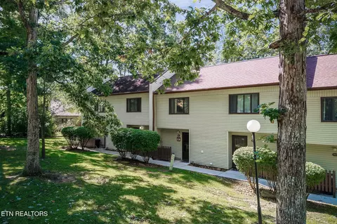 97 Wilshire Heights Dr, Crossville, TN 38558