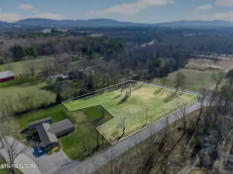 1 Chestnut Hill Rd, Crossville, TN 38571