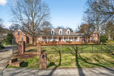 1228 Mary Helen Dr, Nashville, TN 37220