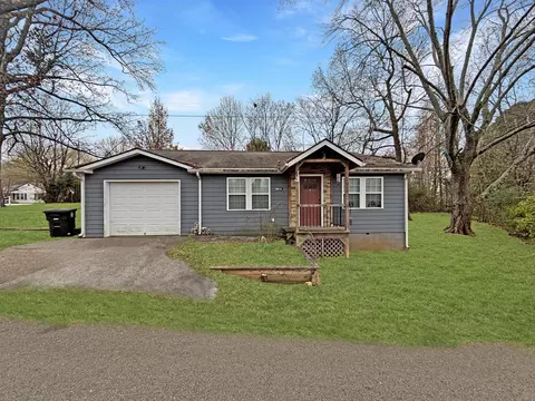 1919 Palos St, Athens, TN 37303