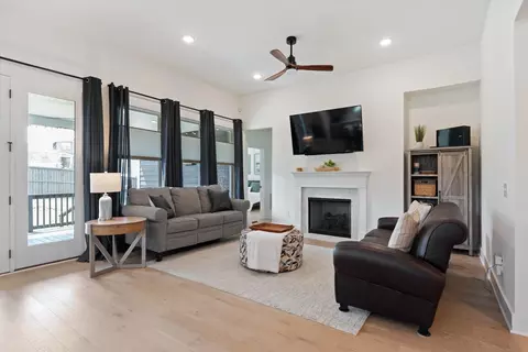 Living - 4051 John Marsh Rd, Spring Hill, TN 37174 photo 1 of 2
