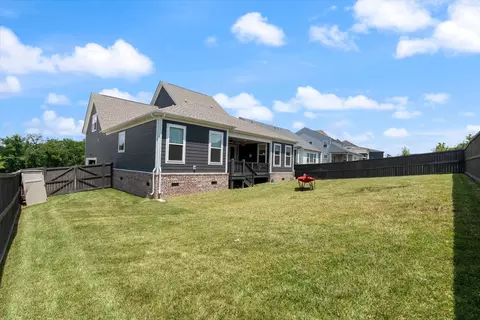 Exterior - 4051 John Marsh Rd, Spring Hill, TN 37174 photo 7 of 9