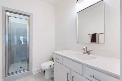 Bath - 4051 John Marsh Rd, Spring Hill, TN 37174 photo 6 of 7