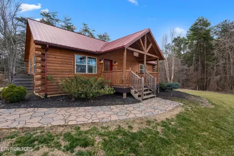 1132 Pinyon Cir, Pigeon Forge, TN 37863