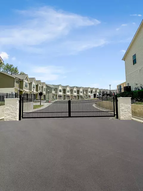 1034 Noble Loop #35, Nashville, TN 37211