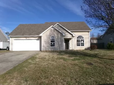 1305 Loren Cir, Clarksville, TN 37042