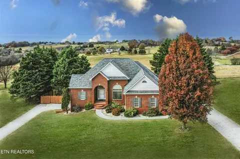 3316 Colby Cove Dr, Maryville, TN 37801