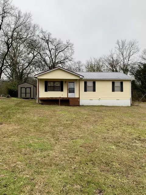 604 Cherry St, Fayetteville, TN 37334