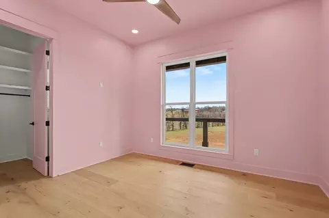 Bedroom - 4352 Dot Rd, Springfield, TN 37172 photo 4 of 5