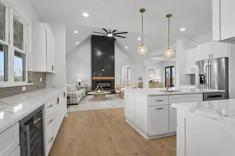 Kitchen - 4352 Dot Rd, Springfield, TN 37172 photo 2 of 3