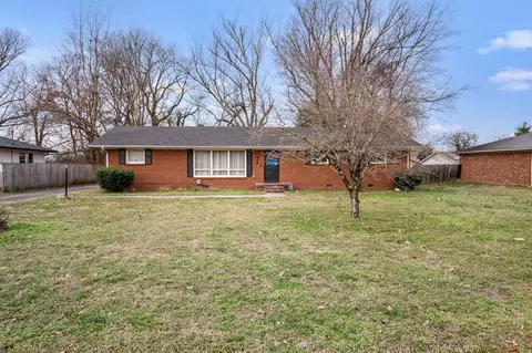906 Kirkwood Ave, Murfreesboro, TN 37130