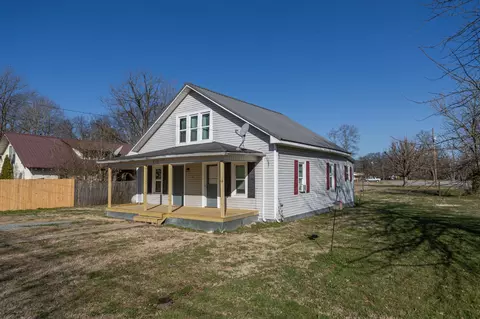 210 Water St, Petersburg, TN 37144