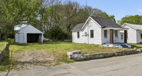 1028 Bridge St, Columbia, TN 38401