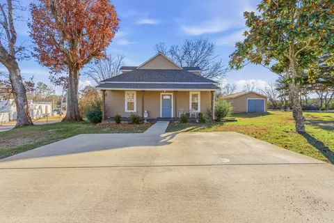 200 Church St, Loretto, TN 38469