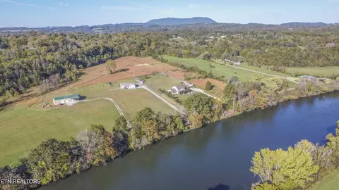 716 Howell Rd, Mascot, TN 37806