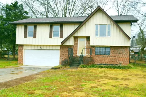 1005 Tsatanuga Rd, Hixson, TN 37343
