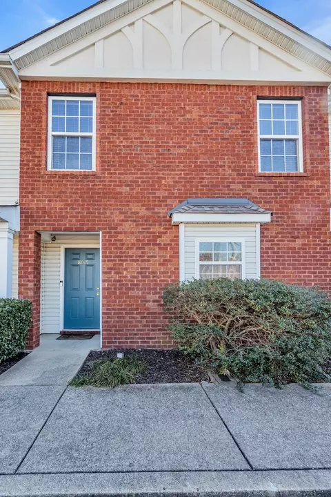 8015 Mickey Katz Cir, La Vergne, TN 37086