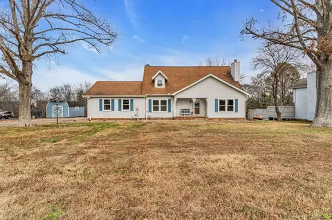 1208 Newmans Trl, Hendersonville, TN 37075
