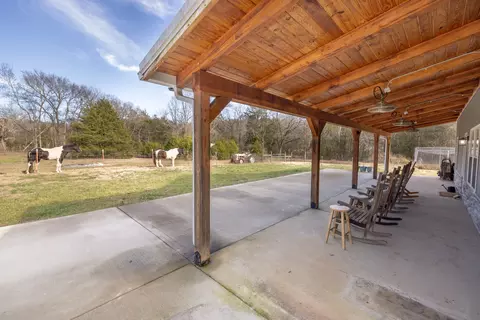 1525 Sumac Ln, Columbia, TN 38401