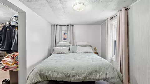 Bedroom - 2237 Highway 47 E, Dickson, TN 37055 photo 3 of 6