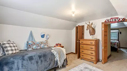 Bedroom - 2237 Highway 47 E, Dickson, TN 37055 photo 4 of 6