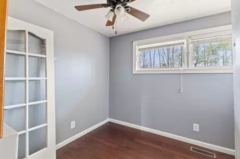 Bedroom - 555 White Pine Dr, Centerville, TN 37033 photo 5 of 5