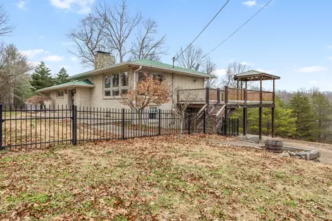 Exterior - 555 White Pine Dr, Centerville, TN 37033 photo 9 of 13