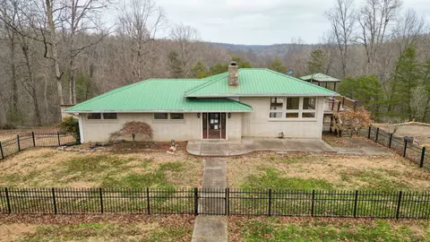 Exterior - 555 White Pine Dr, Centerville, TN 37033 photo 7 of 13