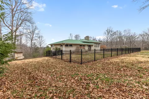 Exterior - 555 White Pine Dr, Centerville, TN 37033 photo 8 of 13
