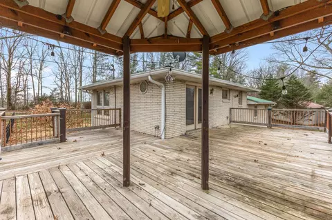 Exterior - 555 White Pine Dr, Centerville, TN 37033 photo 3 of 13