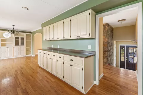 Entry Way - 555 White Pine Dr, Centerville, TN 37033 photo 4 of 4