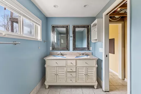 Bath - 555 White Pine Dr, Centerville, TN 37033 photo 4 of 4