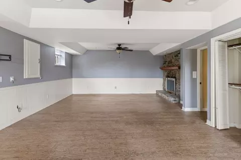 Living - 555 White Pine Dr, Centerville, TN 37033 photo 6 of 6