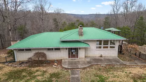 Exterior - 555 White Pine Dr, Centerville, TN 37033 photo 11 of 13