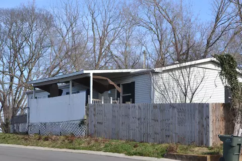 510 8th Ave E, Springfield, TN 37172 photo 2
