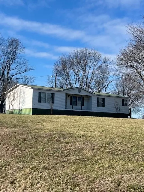 437 Halltown Rd, Portland, TN 37148