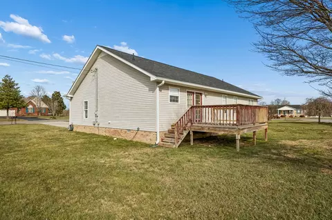Exterior - 111 Eldon Dr, Manchester, TN 37355 photo 9 of 12