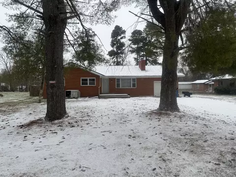 512 Johnson St, Manchester, TN 37355