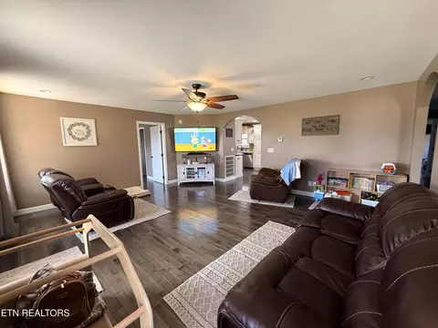 1926 Old Grimsley Rd, Grimsley, TN 38565 photo 9