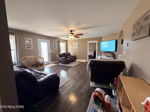 1926 Old Grimsley Rd, Grimsley, TN 38565 photo 8